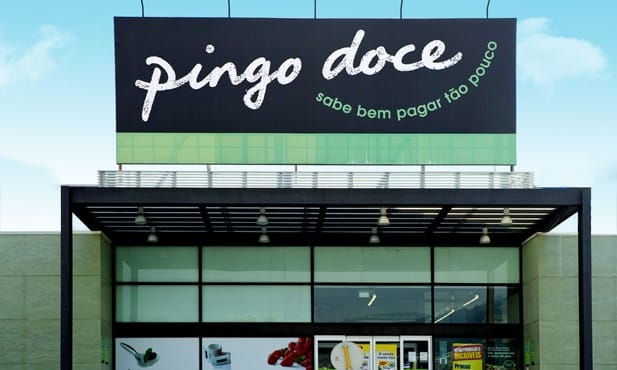 Fachada de uma loja Continente em Portugal